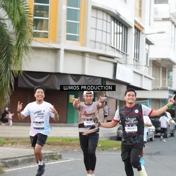 Runner Photo 7999353
