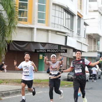 Runner Photo 7999355