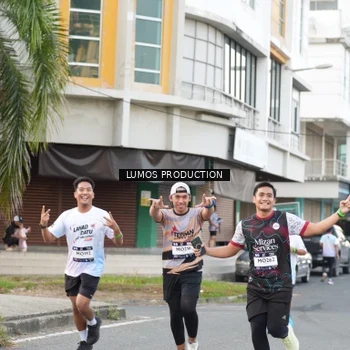 Runner Photo 7999357