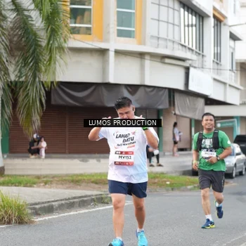 Runner Photo 7999360