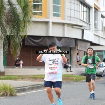 Runner Photo 7999364