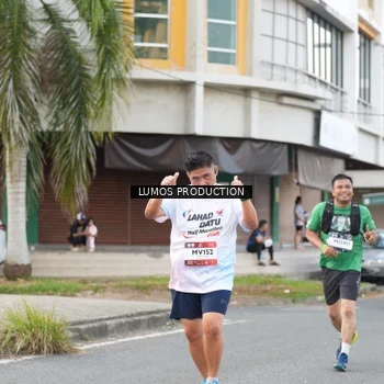 Runner Photo 7999365