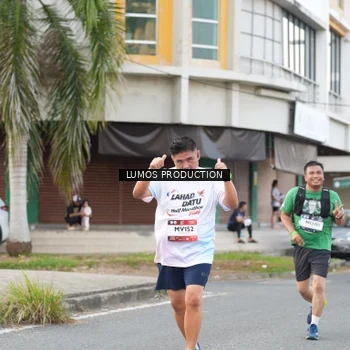 Runner Photo 7999368