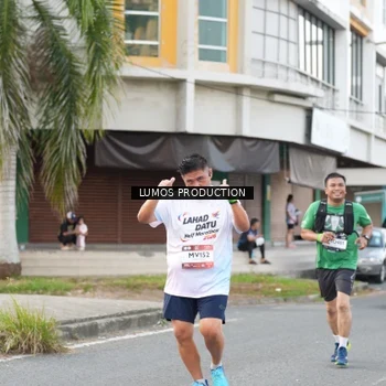 Runner Photo 7999369