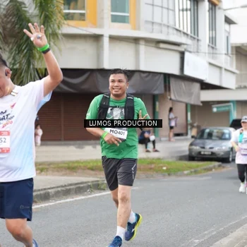 Runner Photo 7999372