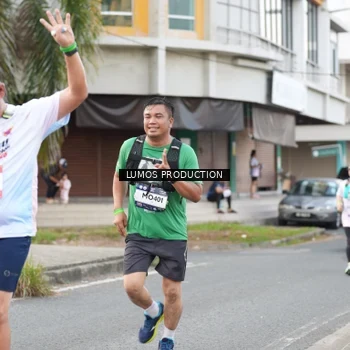Runner Photo 7999375