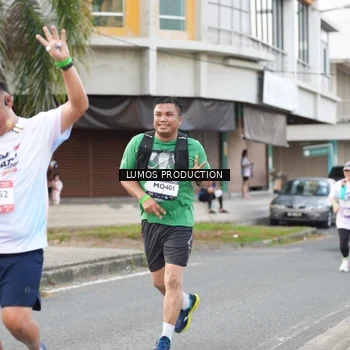 Runner Photo 7999376