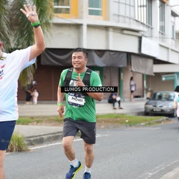 Runner Photo 7999377