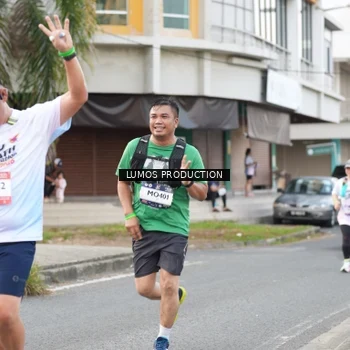 Runner Photo 7999379