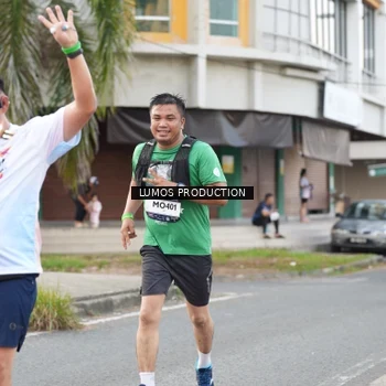 Runner Photo 7999381