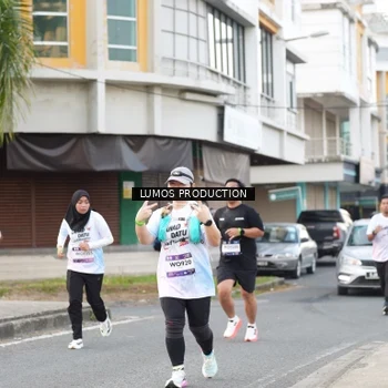 Runner Photo 7999385