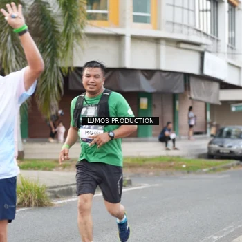 Runner Photo 7999386