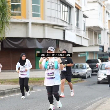 Runner Photo 7999389