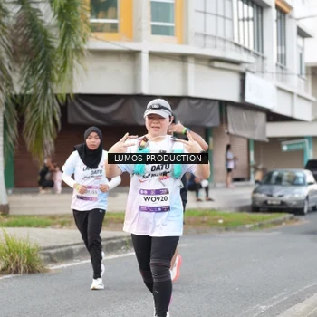 Runner Photo 7999397