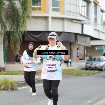 Runner Photo 7999402