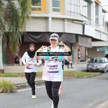 Runner Photo 7999403