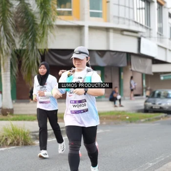 Runner Photo 7999405