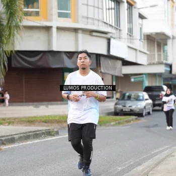 Runner Photo 7999419