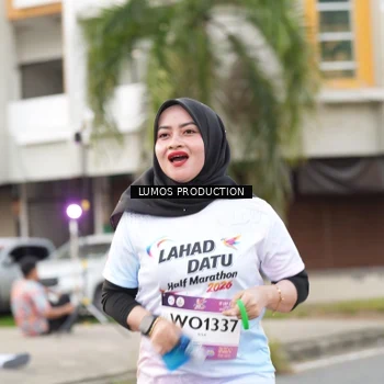 Runner Photo 7999451