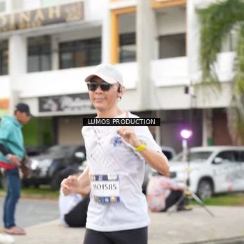 Runner Photo 7999474