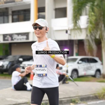 Runner Photo 7999475