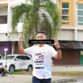 Runner Photo 7999494