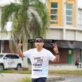 Runner Photo 7999495