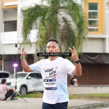 Runner Photo 7999498