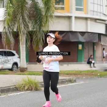 Runner Photo 7999515