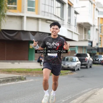 Runner Photo 7999544