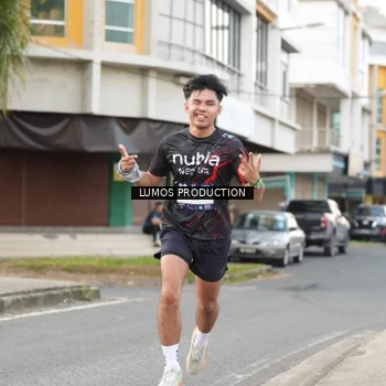 Runner Photo 7999551