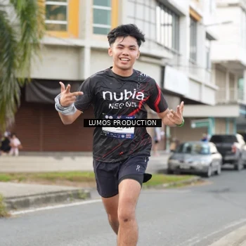 Runner Photo 7999555