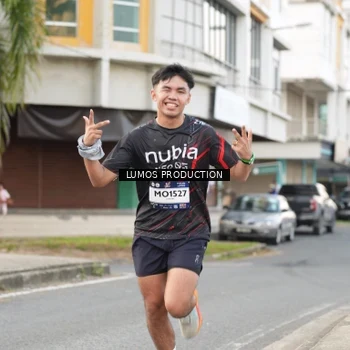 Runner Photo 7999557