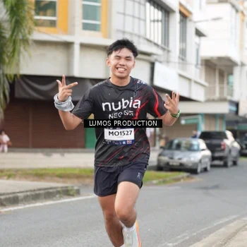 Runner Photo 7999562
