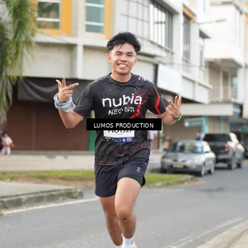 Runner Photo 7999563