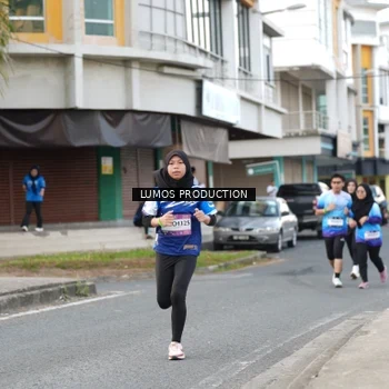 Runner Photo 7999571