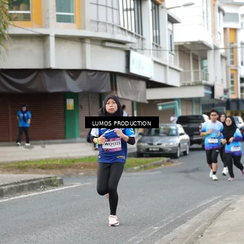 Runner Photo 7999572