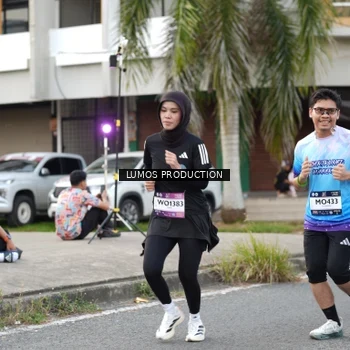 Runner Photo 7999599