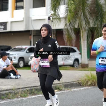Runner Photo 7999608