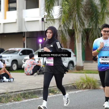 Runner Photo 7999611