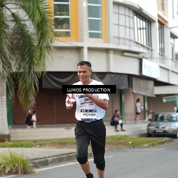 Runner Photo 7999643