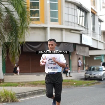 Runner Photo 7999644