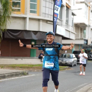 Runner Photo 7999653