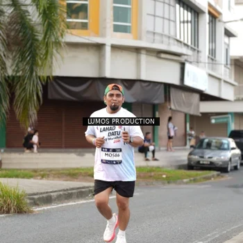 Runner Photo 7999667