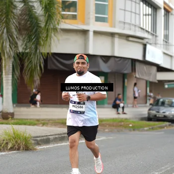 Runner Photo 7999671
