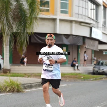 Runner Photo 7999674