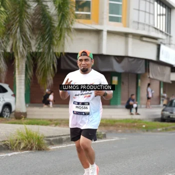 Runner Photo 7999677