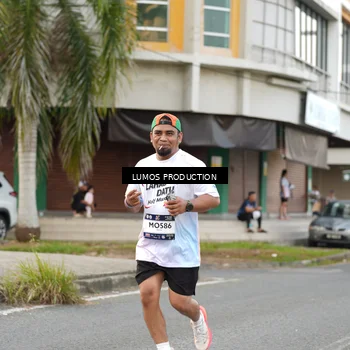 Runner Photo 7999678