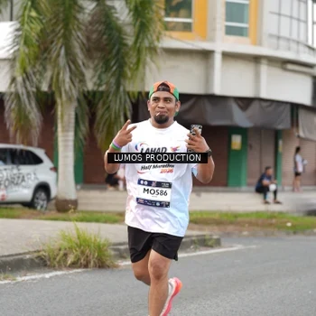 Runner Photo 7999682