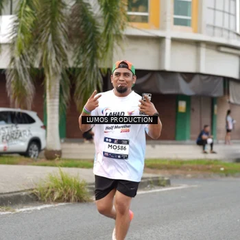 Runner Photo 7999685